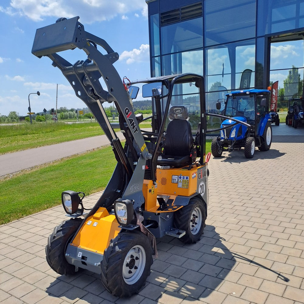 Tobroco GiANT Radlader G1200