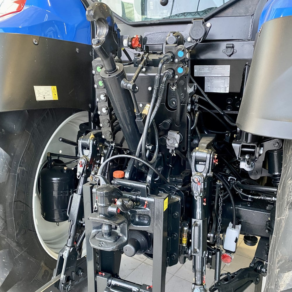 New Holland T5.140 Auto Command Vorführer Traktor