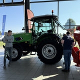 Xeevo E904i Elektro-Traktor mit 100 PS