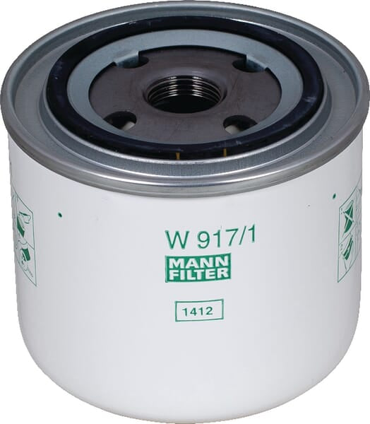 Changing lubricating oil filter